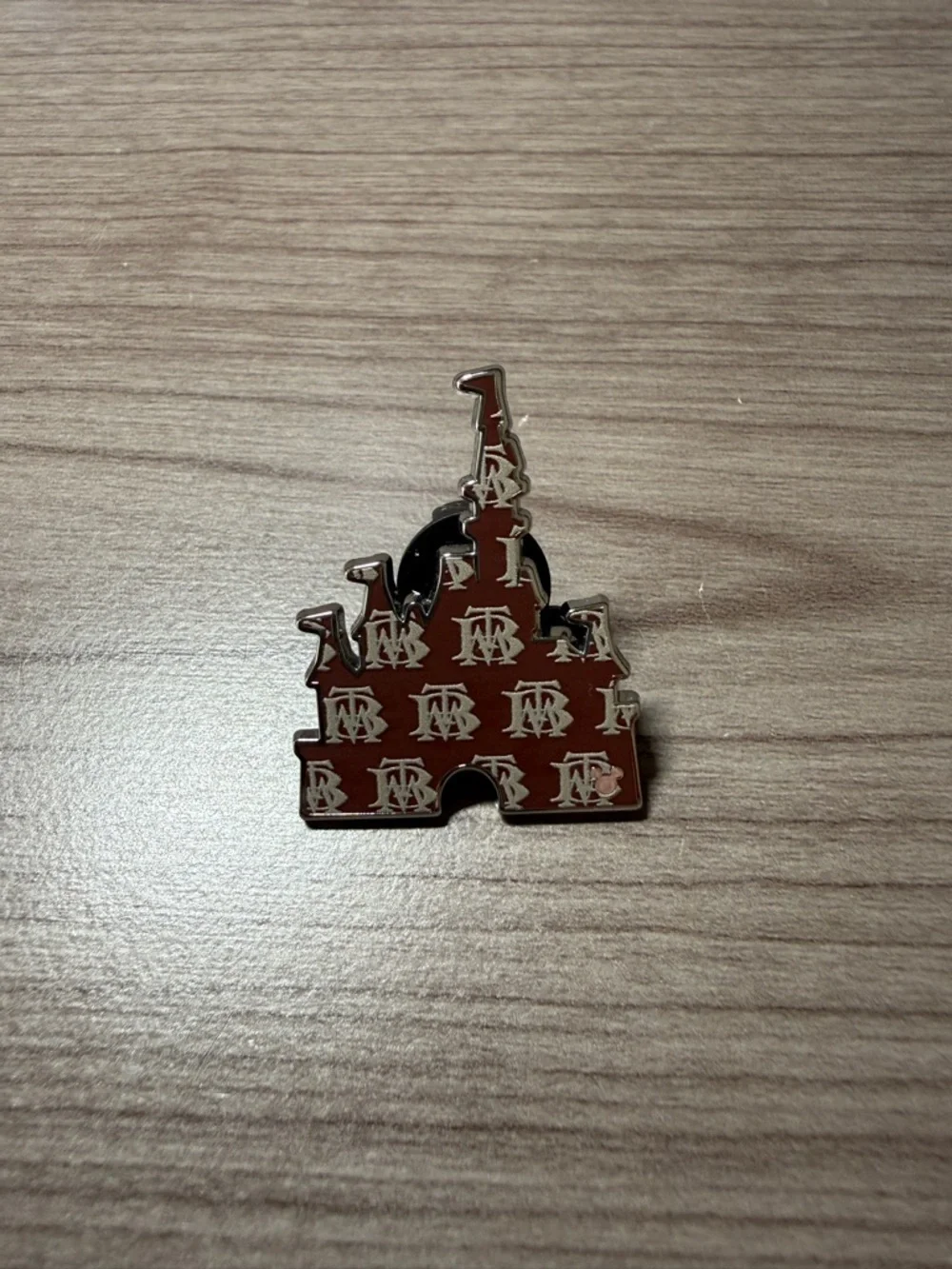 Disney Trading Pin - Castle Big Thunder Mountain Hidden Mickey